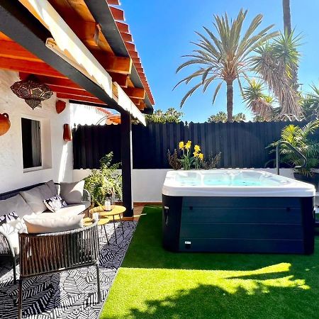 Oasis Beach Holiday Home With Jacuzzi プラヤ・デル・イングレス エクステリア 写真