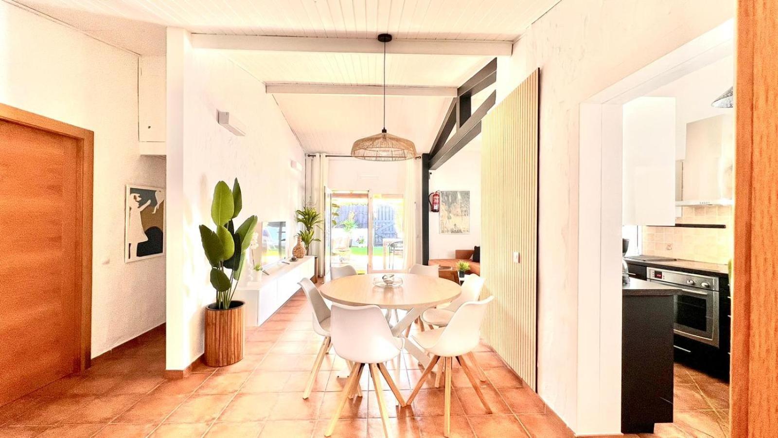 Oasis Beach Holiday Home With Jacuzzi プラヤ・デル・イングレス エクステリア 写真