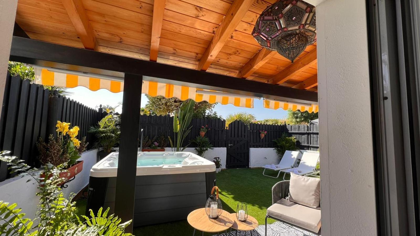 Oasis Beach Holiday Home With Jacuzzi プラヤ・デル・イングレス エクステリア 写真