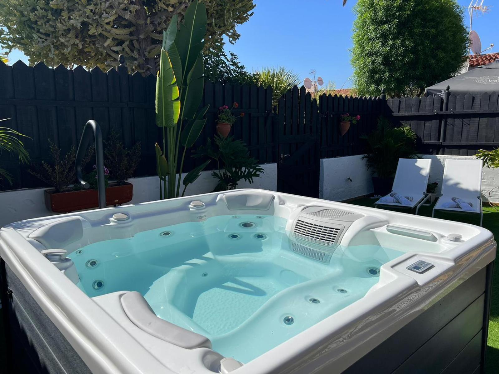 Oasis Beach Holiday Home With Jacuzzi プラヤ・デル・イングレス エクステリア 写真