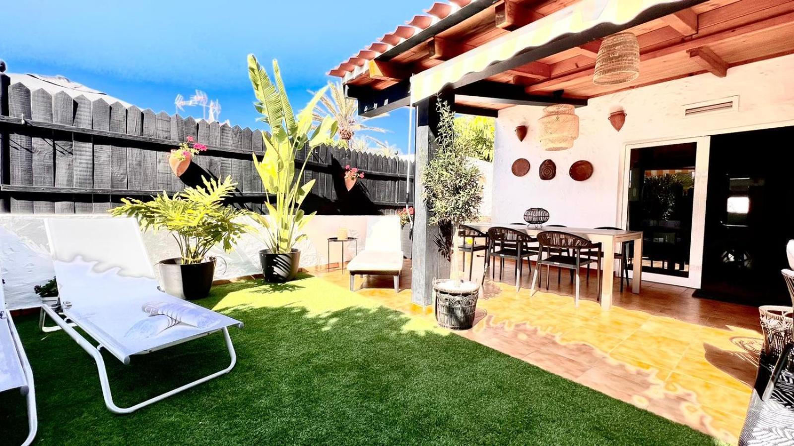 Oasis Beach Holiday Home With Jacuzzi プラヤ・デル・イングレス エクステリア 写真