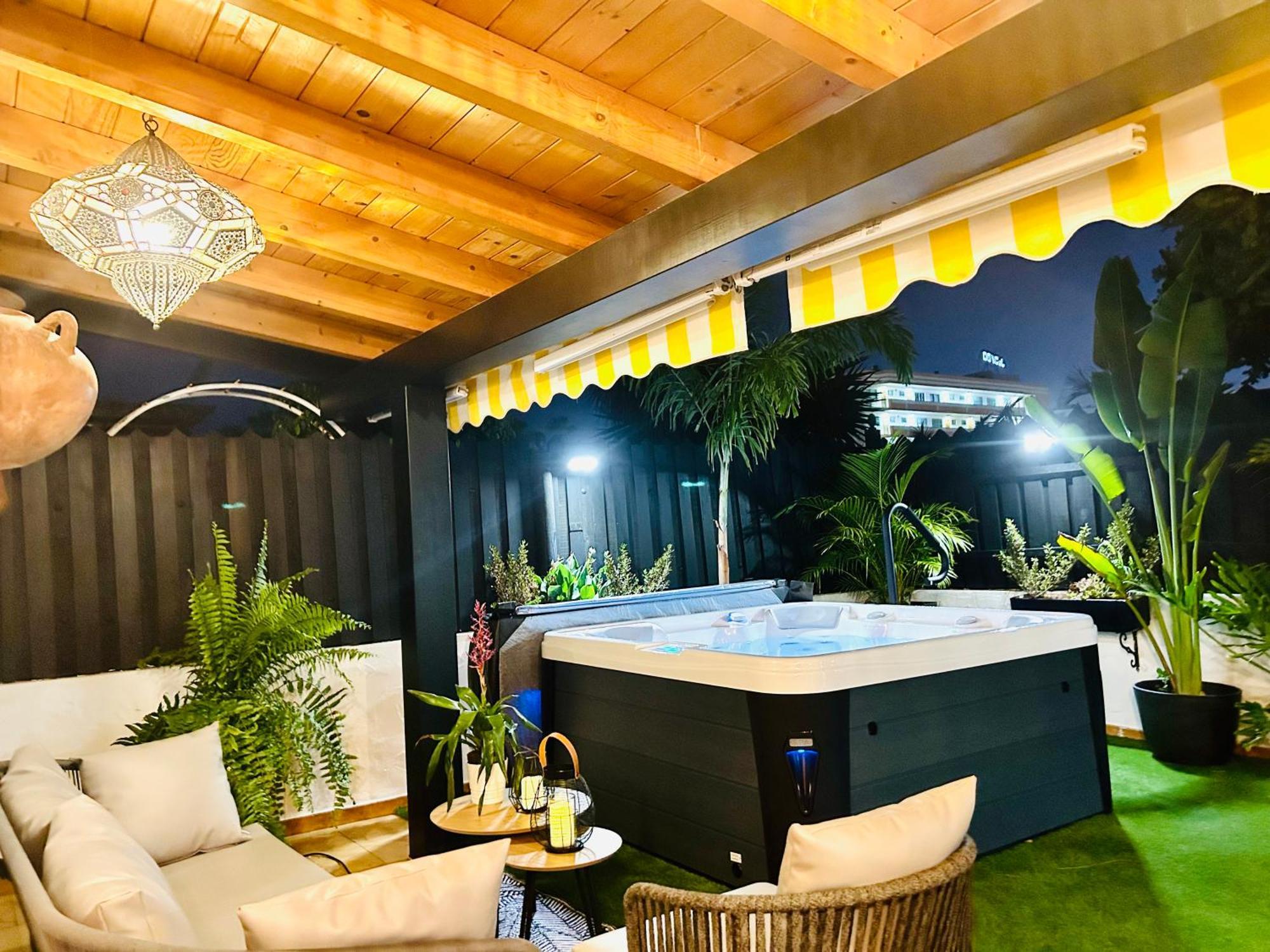 Oasis Beach Holiday Home With Jacuzzi プラヤ・デル・イングレス エクステリア 写真